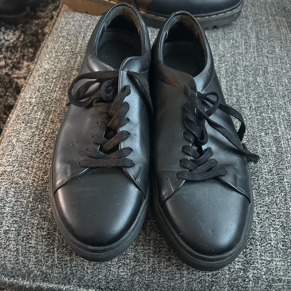 Wolf & Shepherd black men’s shoe